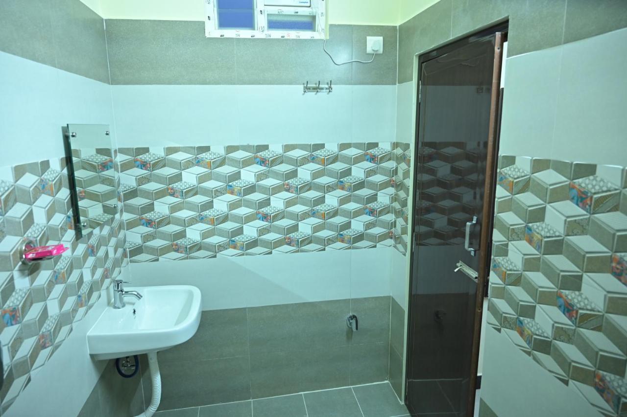 מלון טירופאטי Treebo Sripadha Residency Alipiri Road מראה חיצוני תמונה